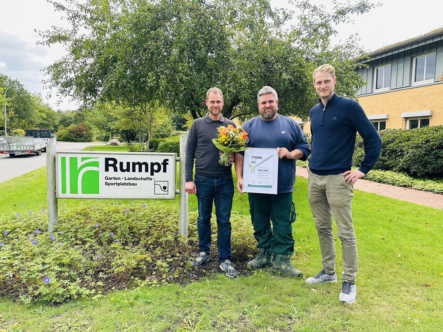 Herzlichen Glückwunsch zum 30. Jubiläum! Rumpf Garten und